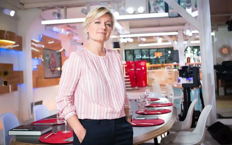 Le dressing d'Anne-Elisabeth Lemoine ses marques fétiches révélées
